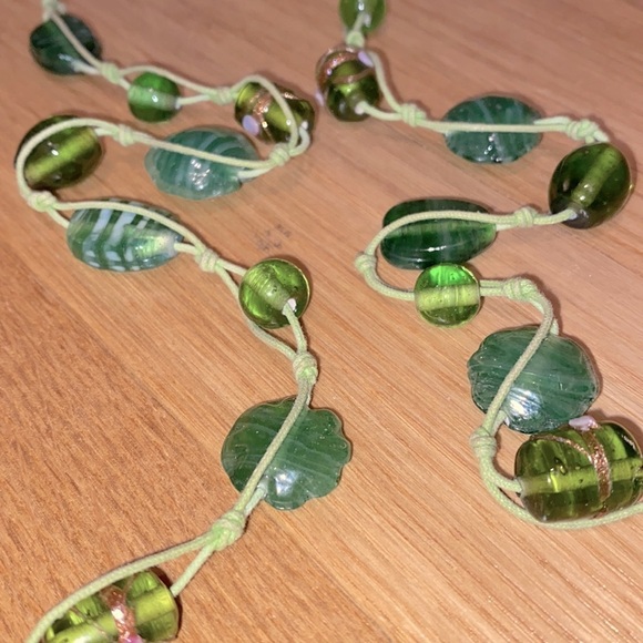 Italian green glass  w/ gold flecks beaded necklace 💚 - Picture 6 of 6